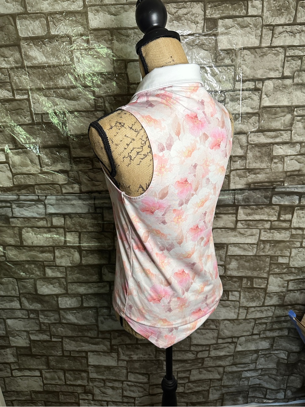 NWOT Bad Birdie Sleeveless Floral Golf Polo Tank Top Size XS - Picture 7 of 8